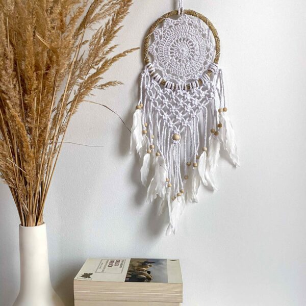 handmade dreamcatcher z makramy pleciony