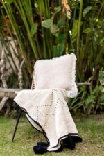 poduszka 50x50 w stylu boho bali