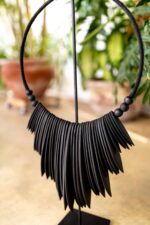 okrągła drewniana ozdoba do domu z bali ręcznie robiona