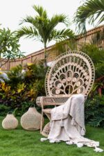 Stylowy fotel pawi robiony z rattanu handmade