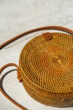 torebka rattanowa brązowa