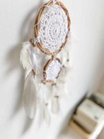 biały podwójny łapacz snów z makramy