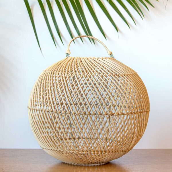 Okrągła lampa rattanowa boho