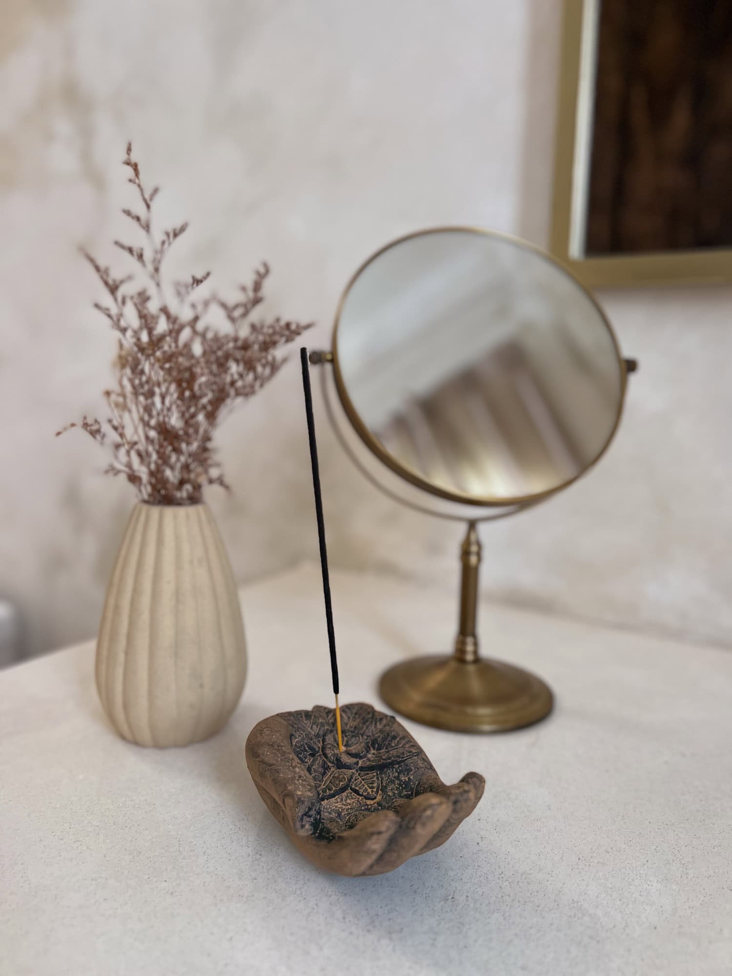 podstawka-pod-kadzidlo podkładka pod palo santo w kształcie ręki