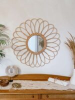 Lustro w kształcie słońca rattanowe