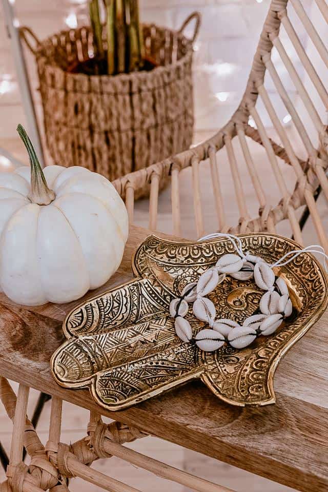 podstawka-mosiezna-w-ksztalcie-reki podstawka w kształcie ręki dłoni na kadzidło