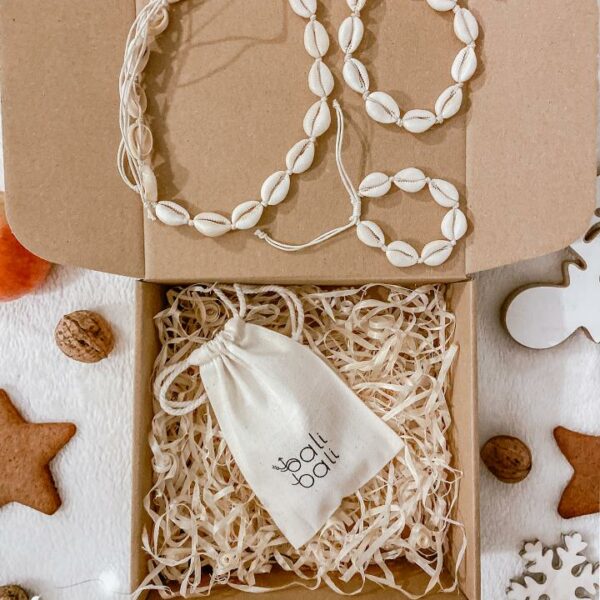 biżuteria z muszelek