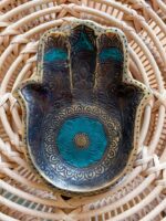 podstawka metalowa w kształcie ręki