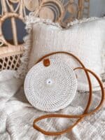 Okrągła torebka biała rattan