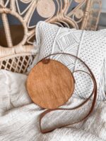 Okrągła torebka ate rattan