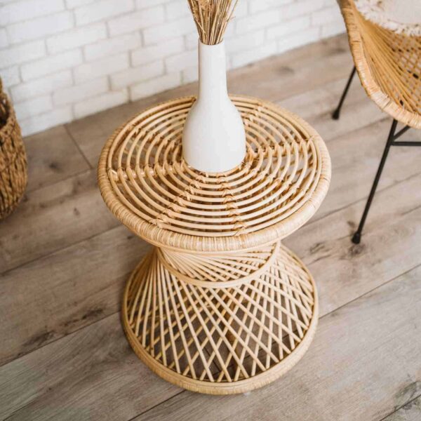 stolik rattanowy pleciony