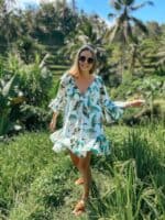 krótka sukienka plażowa