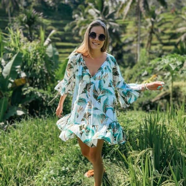 krótka sukienka plażowa