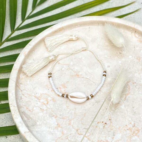 bransoletka na nogę z frędzlami boho