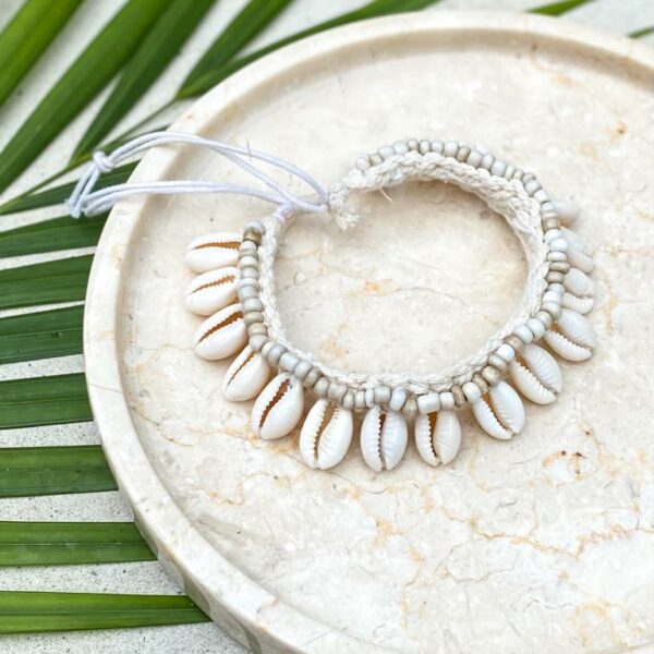 bransoletka na kostkę muszelki