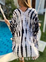 narzutka damska z frędzlami