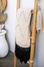 pled boho z frędzlami