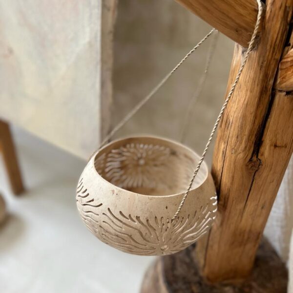 lampion z kokosa świecznik