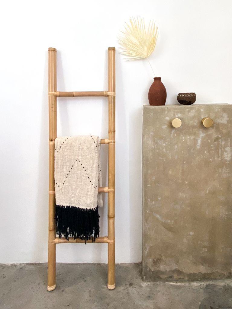 drabinka-bambusowa-ozdobna drabinka na ręczniki