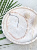 naszyjnik z różowych pereł