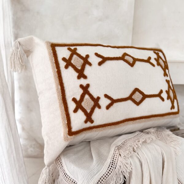 poduszka boho z frędzlami