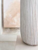 wazon dekoracyjny rzeźbiony drewno