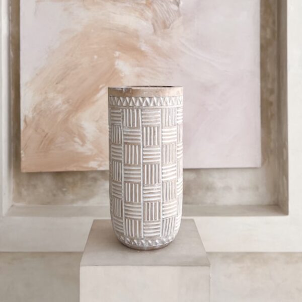 ozdobny wazon dekoracyjny rzeźbiony