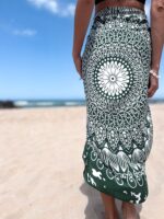 Pareo plażowe z frędzlami