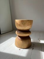 stolik pomocniczy pieniek drewniany