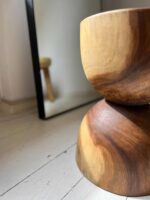 stolik boczny pomocniczy suar