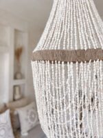 żyrandol z muszelek okrągły biały