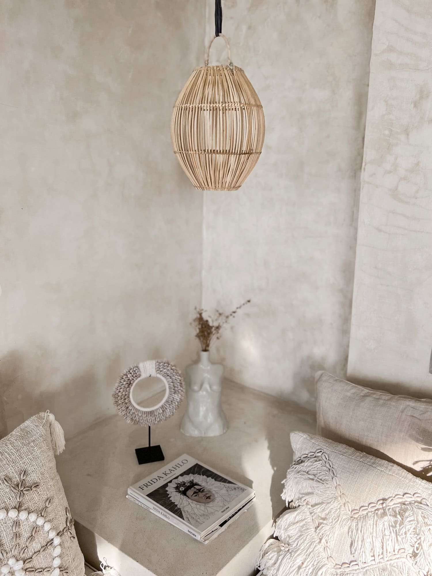 mala-lampa-rattanowa (1) klosz rattanowy wiszacy