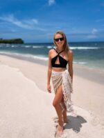 chusta plażowa z frędzlami beżowa