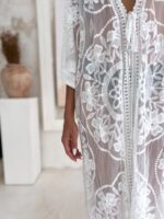 narzutka plażowa boho z koronki