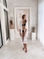 biała narzutka koronkowa boho