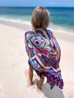 pareo z motywem ręki fatimy na plażę