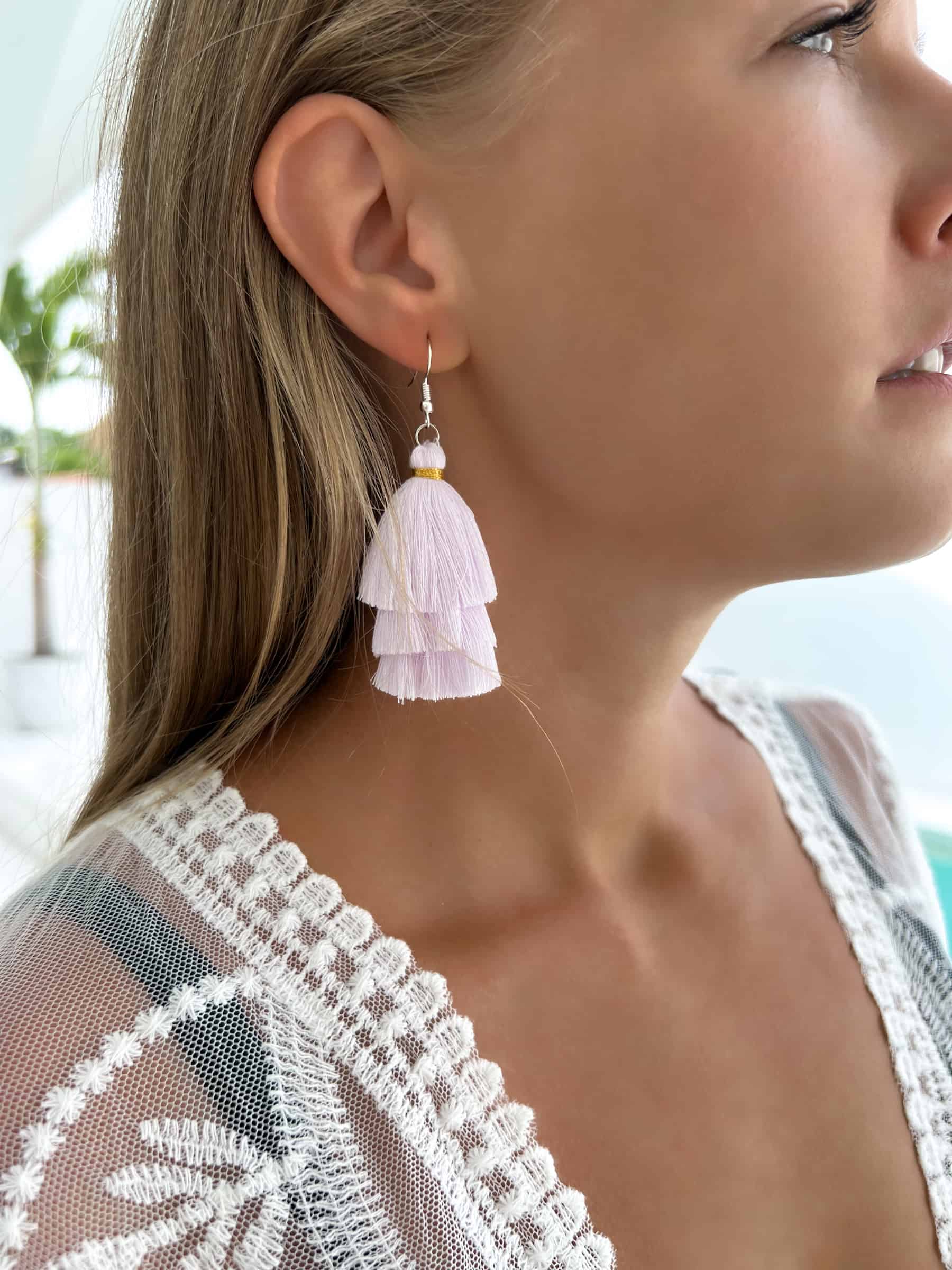 kolczyki-chwosty-dlugie-lila kolczyki chwosty długie liliowe