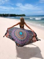 chusta plażowa z frędzlami boho